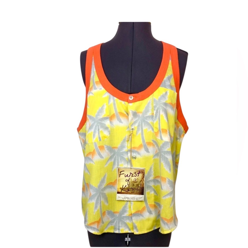 First Of A Kind LF Lightweight Beachy Sleeveless Buttons Palm Print Top OS(S-XL)